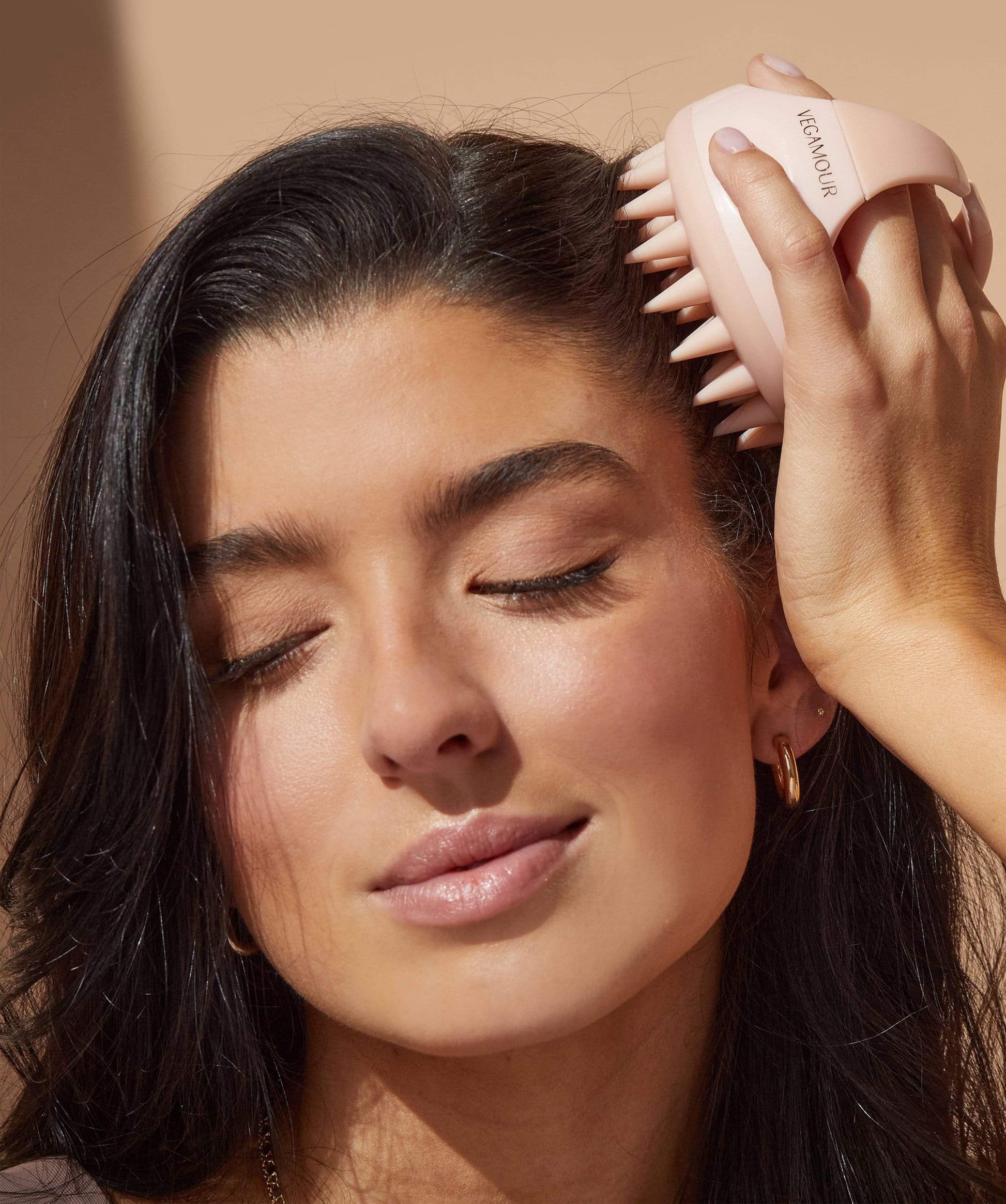 product-photo-template-2020-scalp-massager_hover